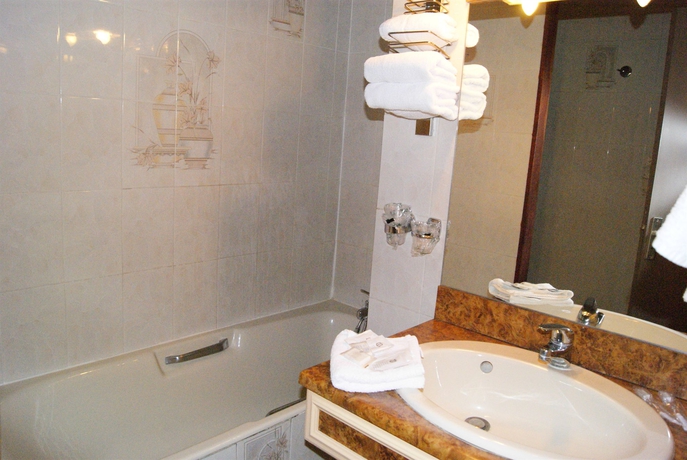 Imagen de la habitación del Hotel 1er Consul Rouen. Foto 13