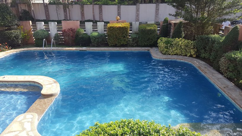 Imagen de la piscina del Hotel 2 Bedroom Villa by AP at Tagaytay Hampton Villa. Foto 18