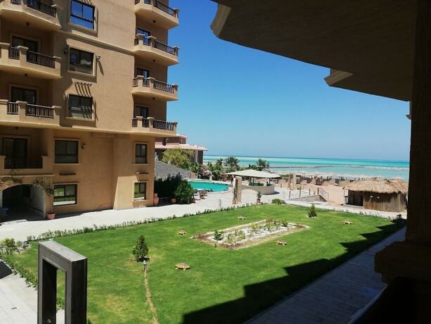 Imagen general del Hotel 2 Bedrooms Apartment Pool And Sea View. Foto 5