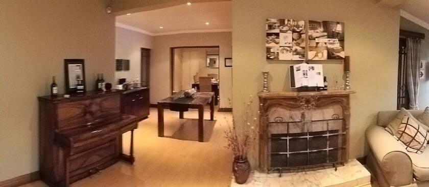Imagen de los interiores del Hotel 2 Leafed Doors. Foto 14