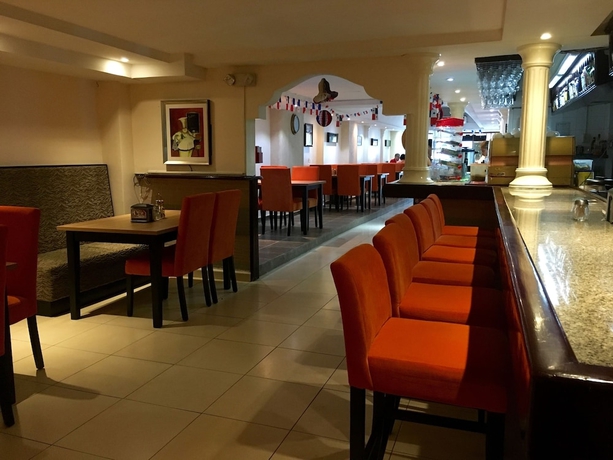 Imagen del bar/restaurante del Hotel 2 Mares. Foto 9