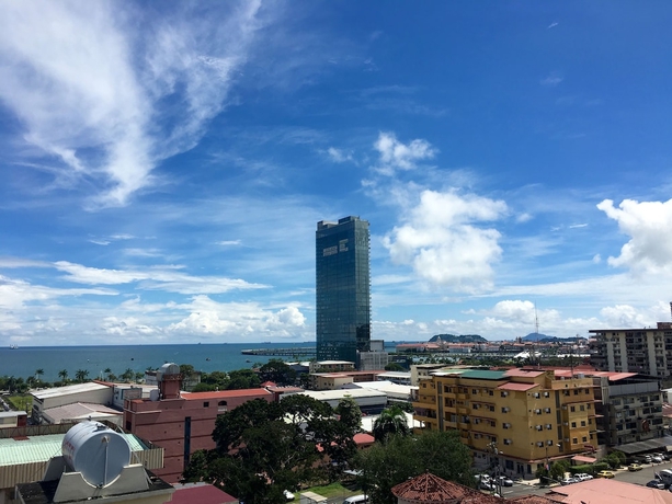 Imagen de los exteriores del Hotel 2 Mares. Foto 15