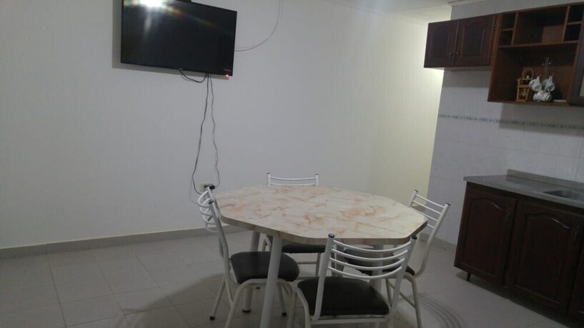 Imagen general del Hotel 2 ambientes a cuadras de la r&iacute;a. Foto 2