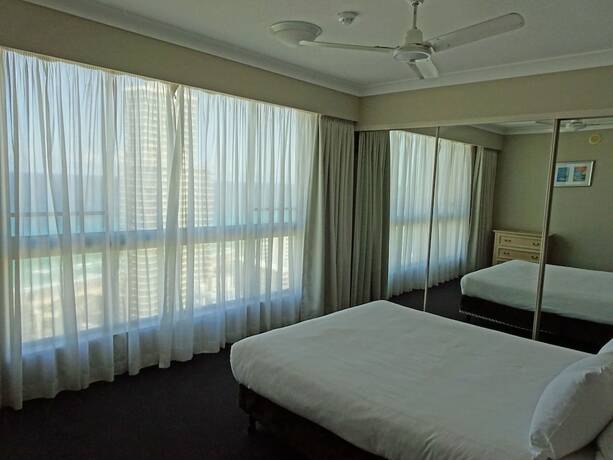 Imagen general del Hotel 2 and 3 Bedroom Apartments Within Crown Towers. Foto 1