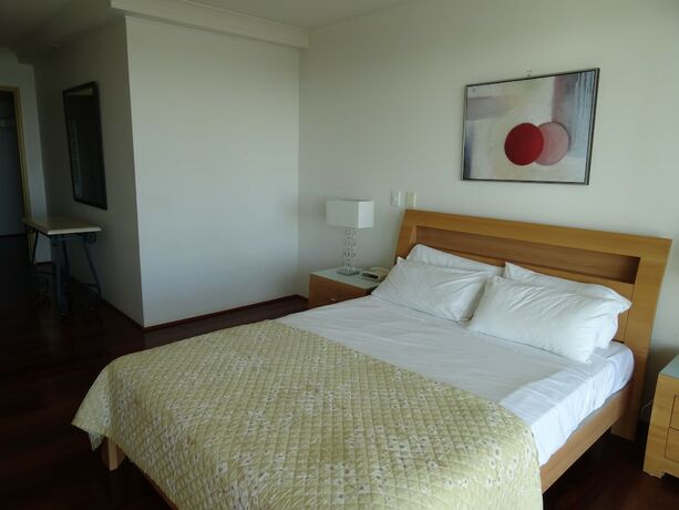 Imagen general del Hotel 2 and 3 Bedroom Apartments Within Crown Towers. Foto 3