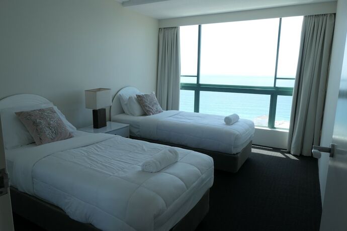 Imagen general del Hotel 2 and 3 Bedroom Apartments Within Crown Towers. Foto 7