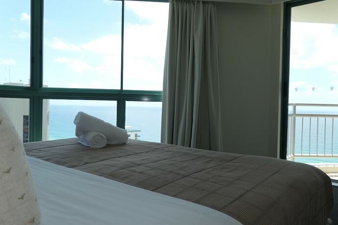 Imagen general del Hotel 2 and 3 Bedroom Apartments Within Crown Towers. Foto 10
