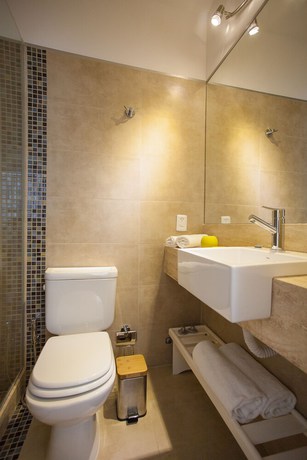 Imagen de la habitación del Hotel 20. Foto 13