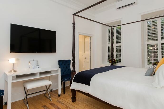 Imagen de la habitación del Hotel 20 South Battery. Foto 16