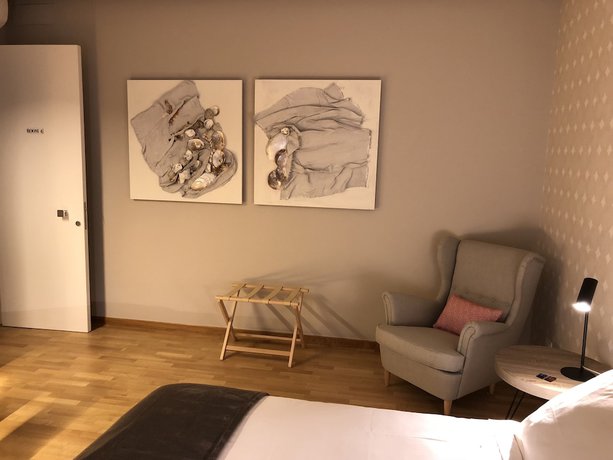 Imagen de la habitación del Hotel 200 Rooms and Terrace. Foto 5