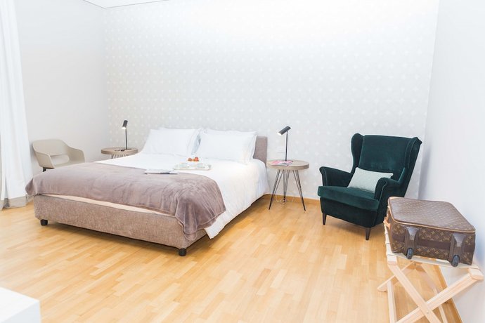 Imagen de la habitación del Hotel 200 Rooms and Terrace. Foto 6