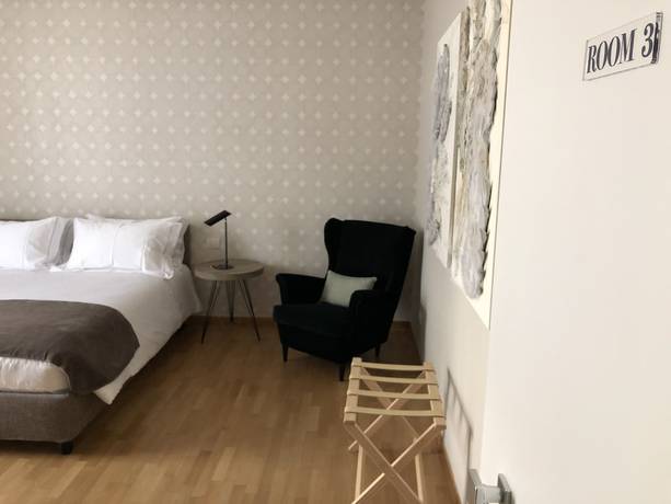 Imagen de la habitación del Hotel 200 Rooms and Terrace. Foto 8