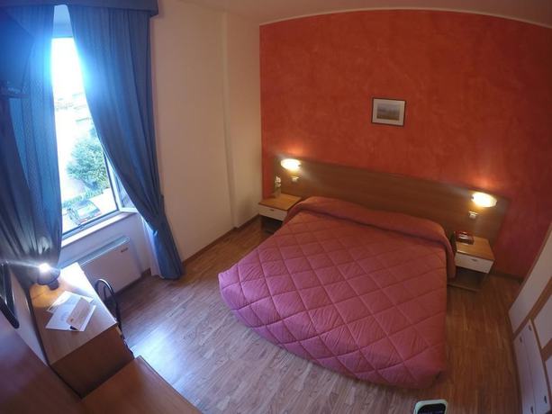Imagen de la habitación del Hotel 2000 Fabriano. Foto 9