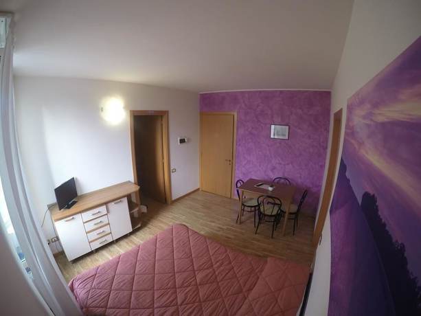 Imagen de la habitación del Hotel 2000 Fabriano. Foto 10