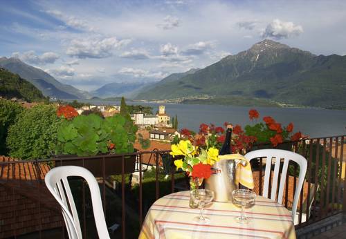 Imagen de la habitación del Hotel 2000, Gravedona. Foto 4