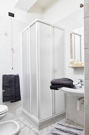 Imagen de la habitación del Hotel 2000, Gravedona. Foto 11