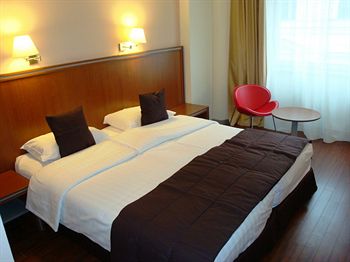 Imagen de la habitación del Hotel 2000 HOTEL TIMISOARA. Foto 9