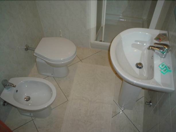 Imagen de la habitación del Hotel 2000, Milán. Foto 7