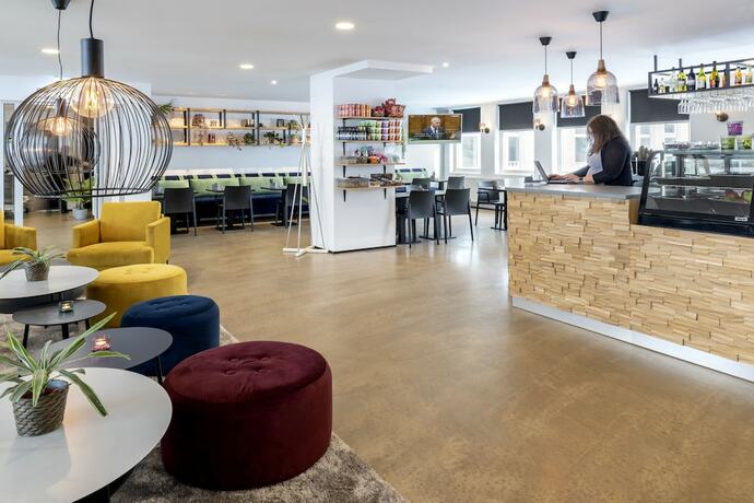 Imagen general del Hotel 201. Foto 4