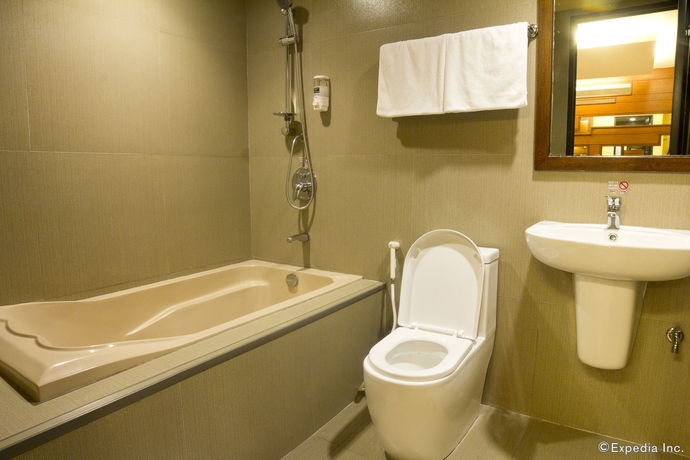 Imagen de la habitación del Hotel 2016 Manila. Foto 13