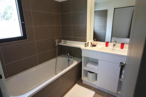 Imagen general del Hotel 202. Foto 3