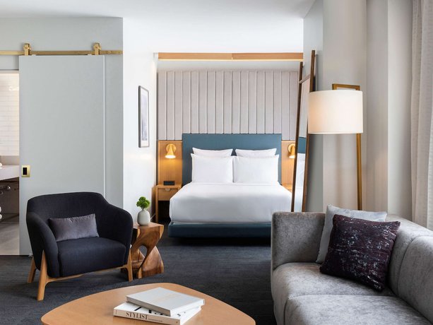 Imagen de la habitación del Hotel 21c Museum Chicago. Foto 8