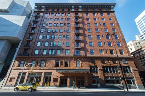 Imagen de la habitación del Hotel 21c Museum Cincinnati. Foto 2