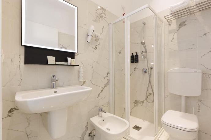 Imagen de la habitación del Hotel 22 Marzo. Foto 10