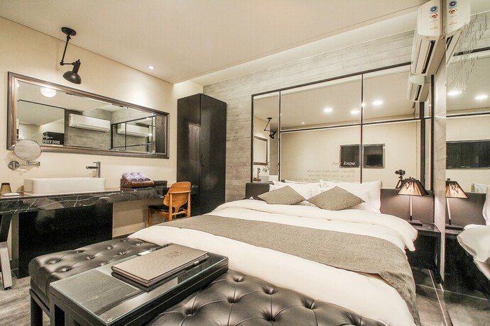 Imagen de la habitación del Hotel 2.4. Foto 20