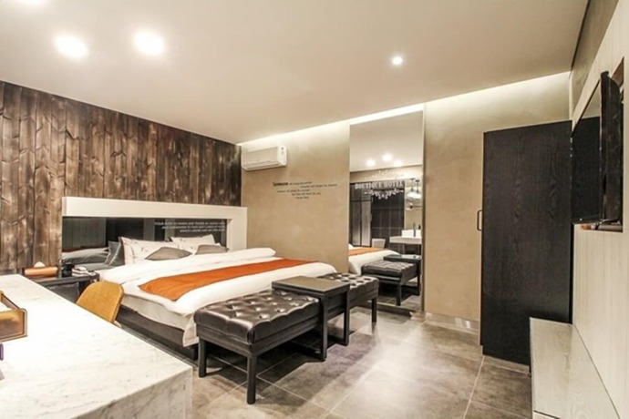 Imagen de la habitación del Hotel 2.4. Foto 28