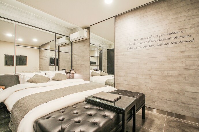 Imagen de la habitación del Hotel 2.4. Foto 32