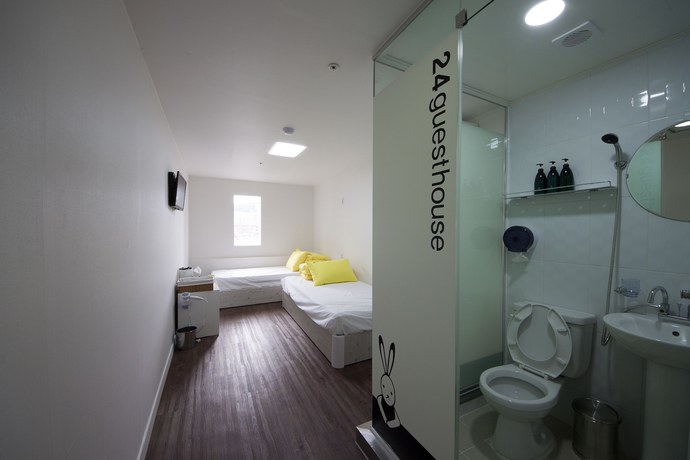 Imagen de la habitación del Hotel 24 Guesthouse Myeongdong Town. Foto 4