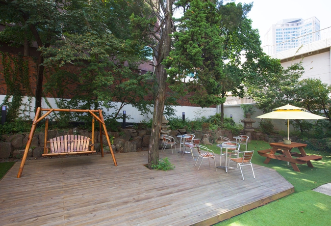 Imagen de los exteriores del Hotel 24 Guesthouse Namsan Garden. Foto 10