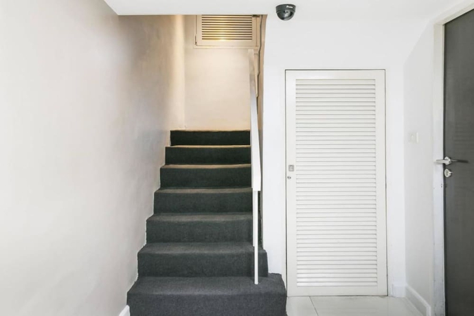 Imagen de los interiores del Hotel 24 Inn. Foto 11