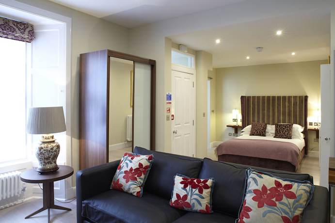 Imagen de la habitación del Hotel 24 Royal Terrace. Foto 5