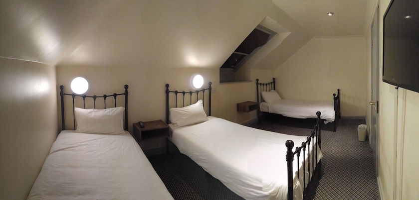 Imagen de la habitación del Hotel 247. Foto 8