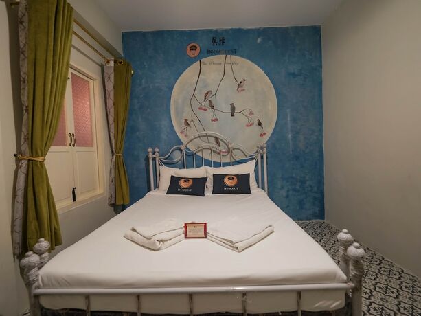 Imagen de la habitación del Hotel 2499 Heritage Chinatown Bangkok By RoomQuest. Foto 15