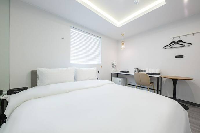 Imagen de la habitación del Hotel 24st Prestige. Foto 22