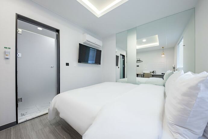 Imagen de la habitación del Hotel 24st Prestige. Foto 24