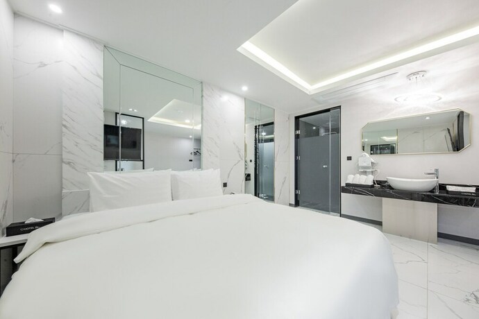 Imagen de la habitación del Hotel 24st Prestige. Foto 25