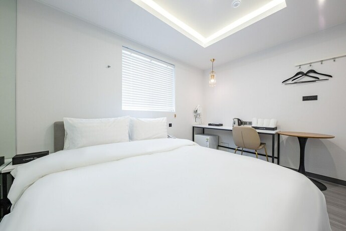 Imagen de la habitación del Hotel 24st Prestige. Foto 31