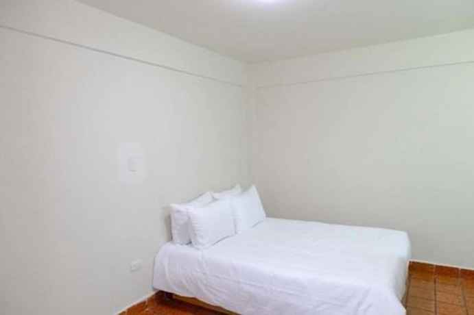 Imagen de la habitación del Hotel 25, Monterrey. Foto 2