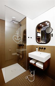 Imagen de la habitación del Hotel 25HRS HAMBURG HAFENCITY. Foto 16