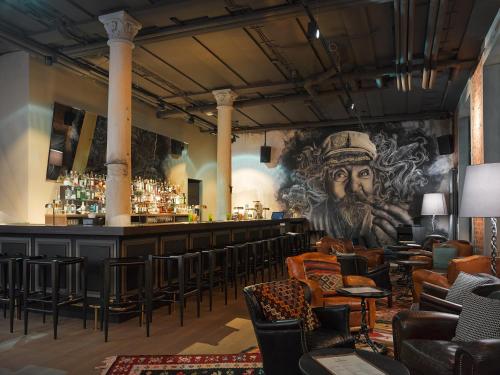 Imagen del bar/restaurante del Hotel 25hours Altes Hafenamt. Foto 8