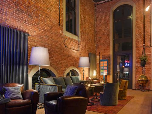 Imagen de los interiores del Hotel 25hours Altes Hafenamt. Foto 18