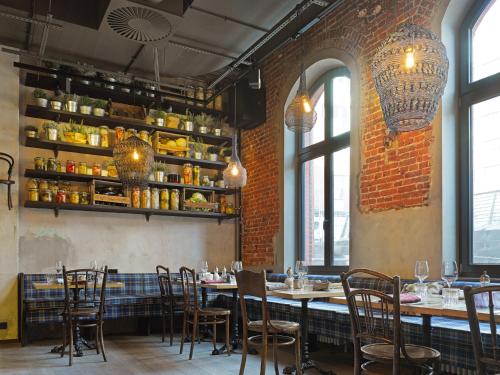 Imagen del bar/restaurante del Hotel 25hours Altes Hafenamt. Foto 10