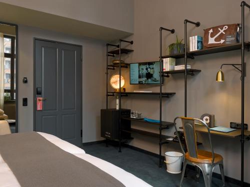 Imagen de la habitación del Hotel 25hours Altes Hafenamt. Foto 16