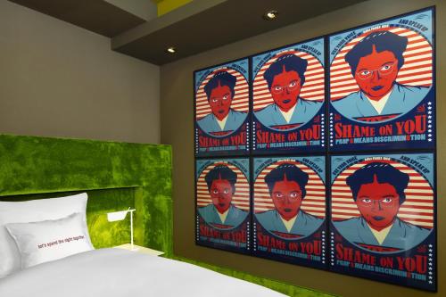 Imagen de la habitación del Hotel 25hours Frankfurt The Goldman. Foto 18