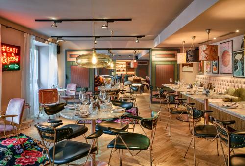 Imagen del bar/restaurante del Hotel 25hours Hotel Terminus Nord. Foto 7