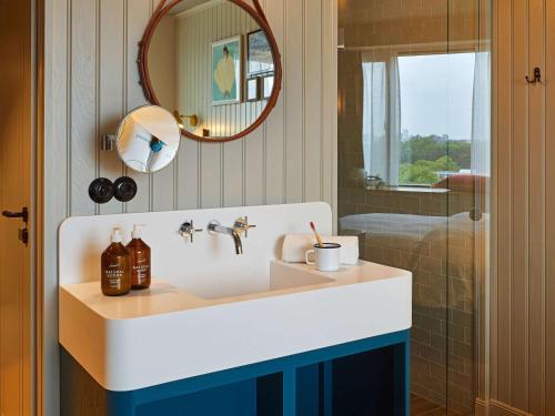 Imagen de la habitación del Hotel 25hours Paper Island. Foto 9